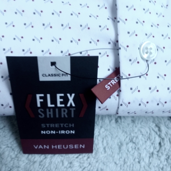 Big & Tall Van Heusen flex shirt - Picture 3 of 4